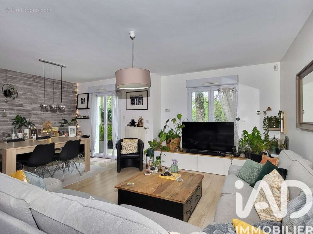 Photo 2 - Maison à BOUGUENAIS