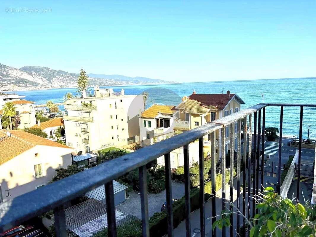 Appartement à ROQUEBRUNE-CAP-MARTIN