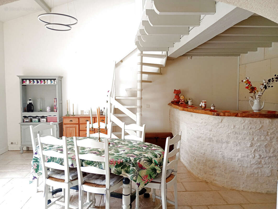 Maison à BOURG-CHARENTE