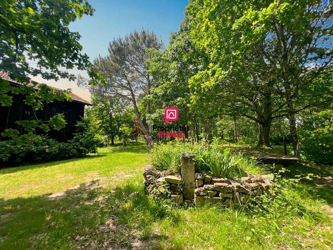 Maison en pierre 118 m² sur plus d'un hectare avec dépendances - photo 18