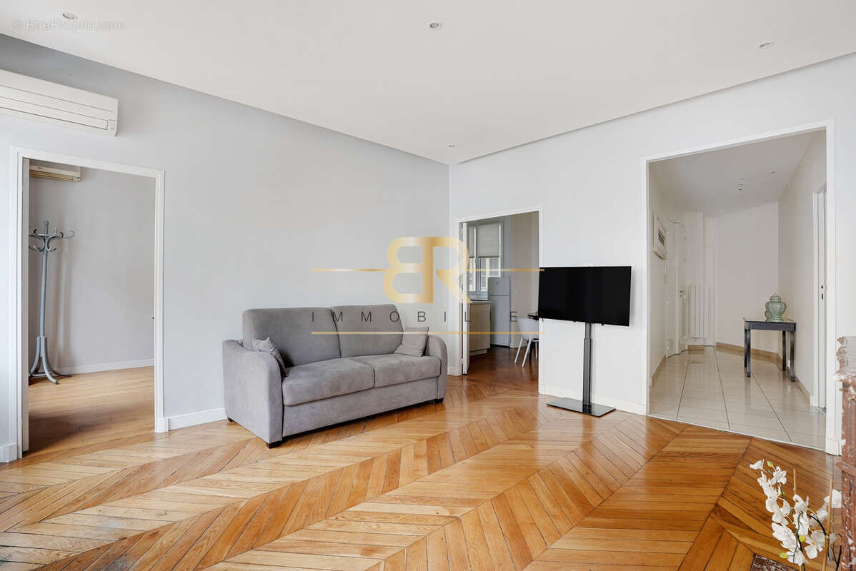 Appartement à PARIS-3E