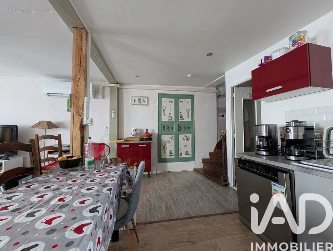Photo 3