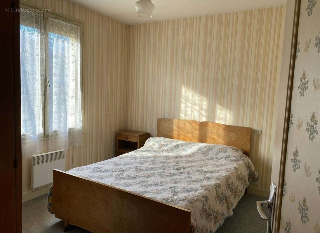 Maison à PEYRAT-LE-CHATEAU