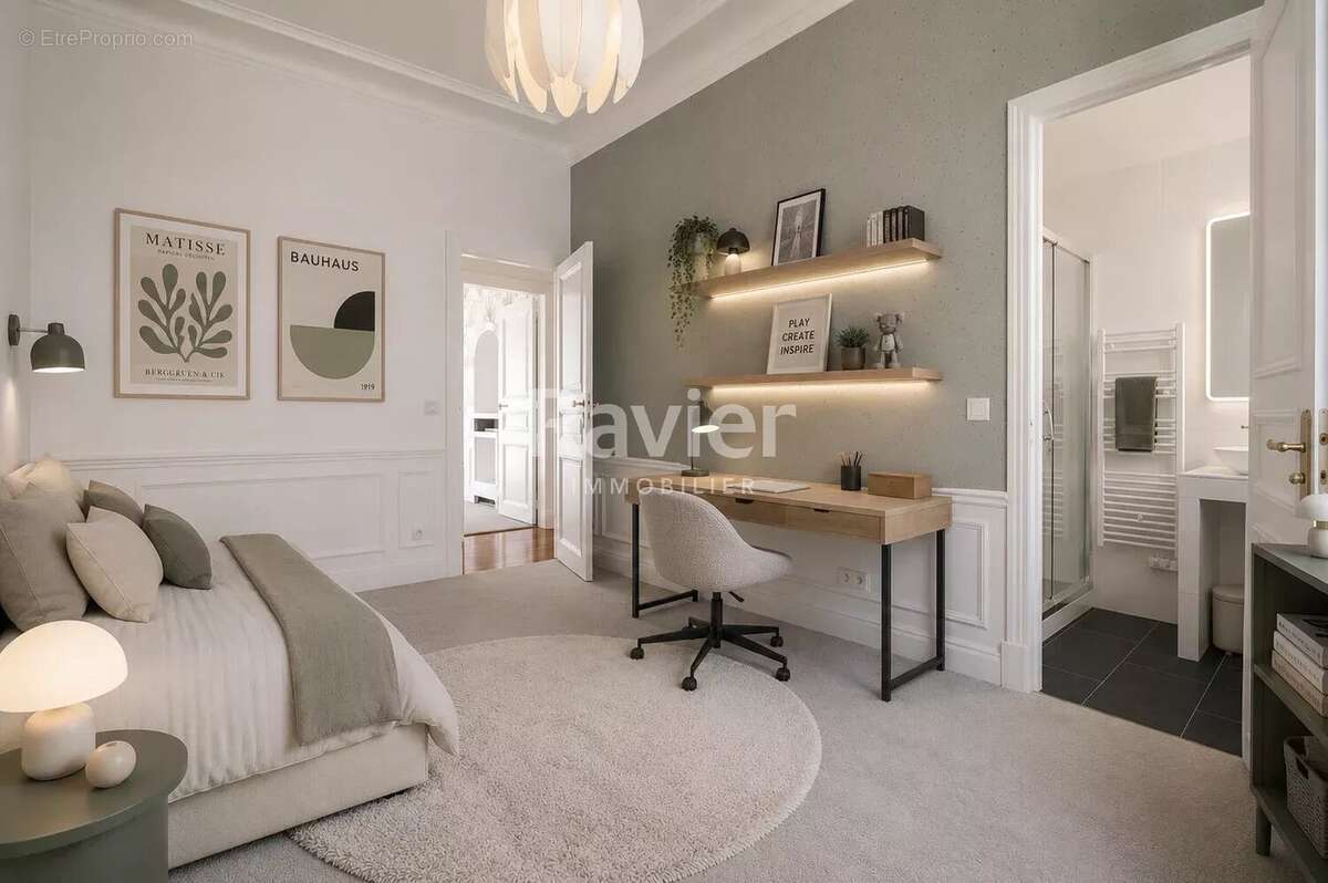 Appartement à PARIS-17E