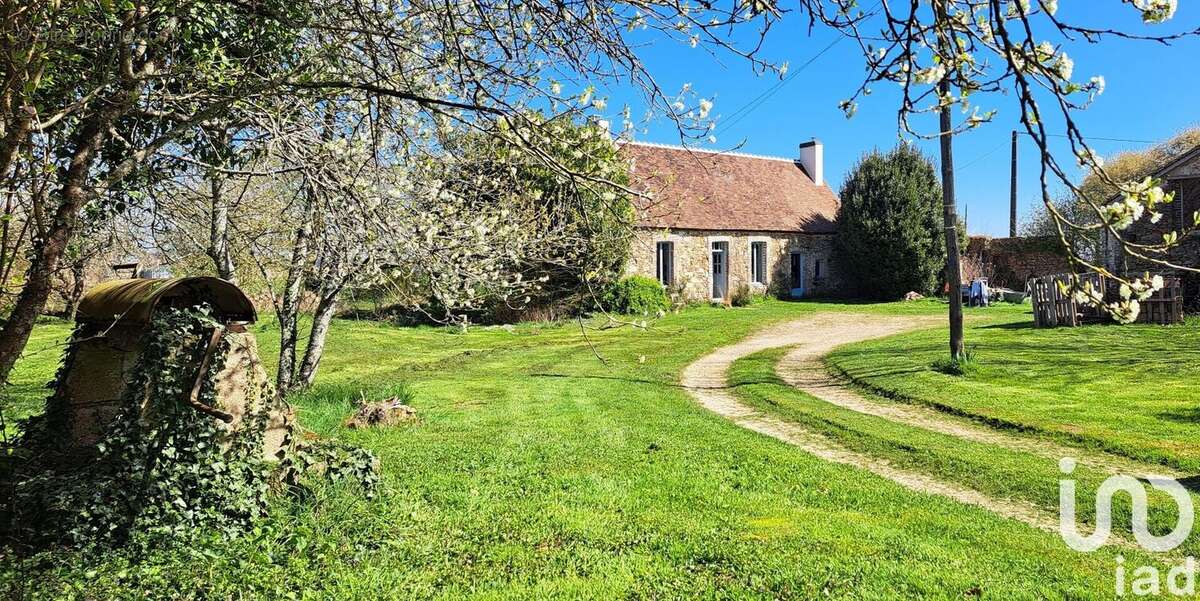Photo 2 - Maison à COURTENAY