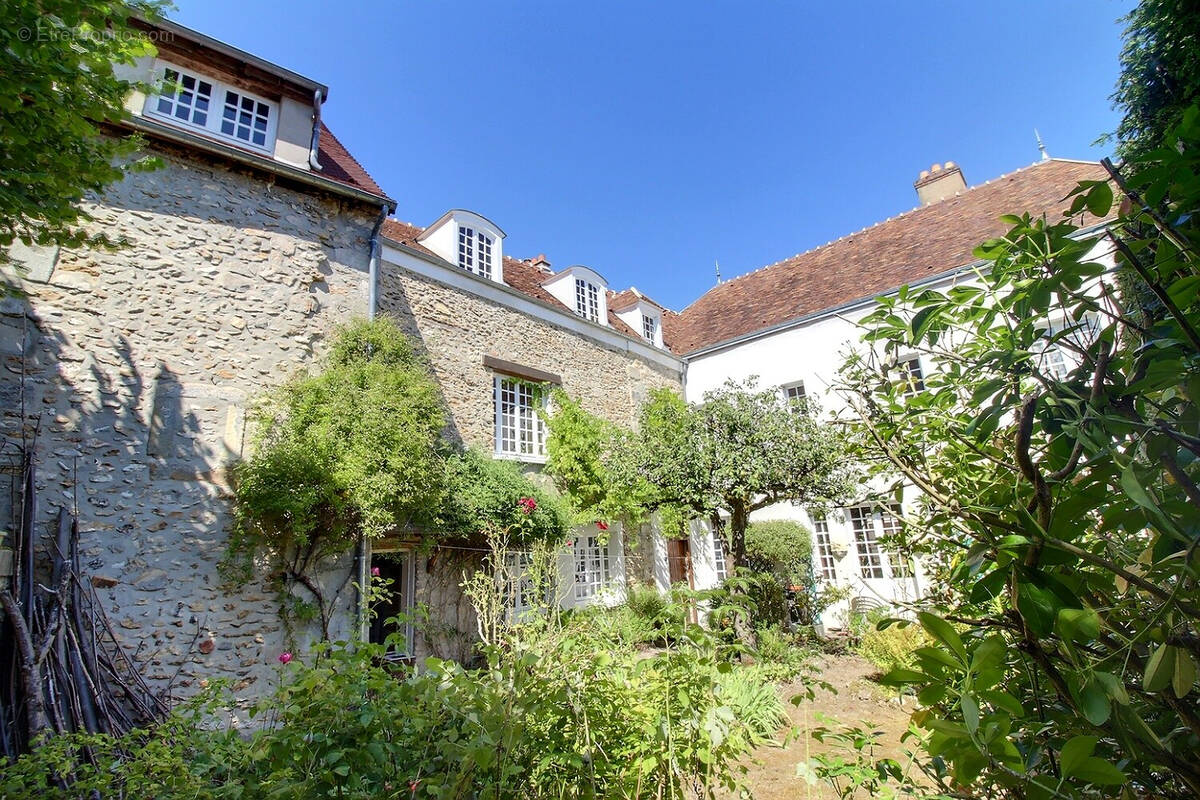 Maison à EPERNON