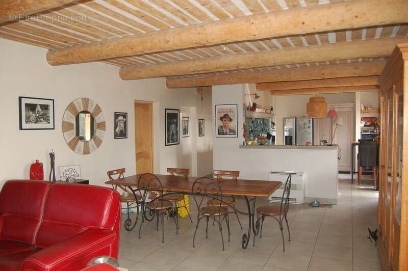 Maison à GORDES