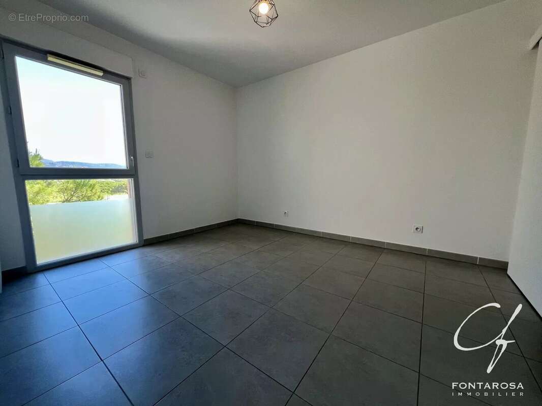 Appartement 2 pièces -FREJUS-TOUR DE MARE - photo 3