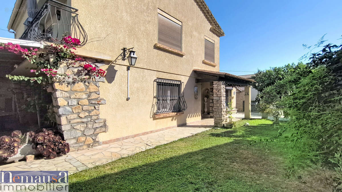 Maison à RODILHAN