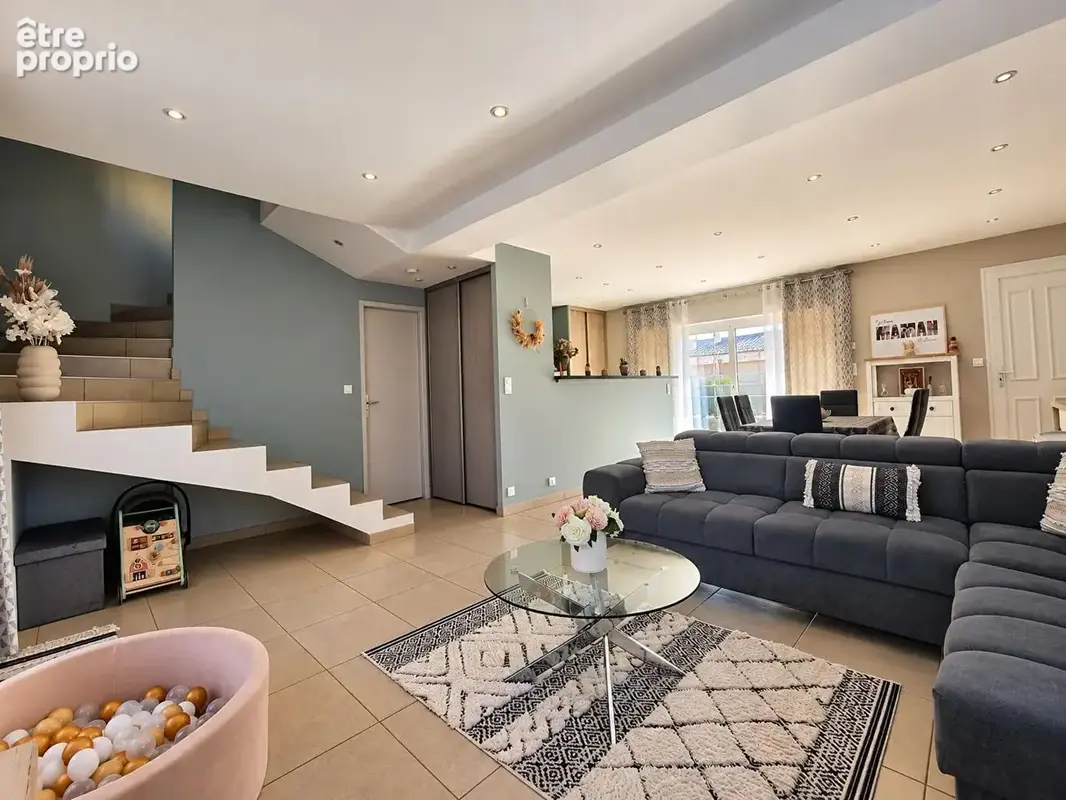 Maison 4 pièces - 83 m² - 3 chambres - garage 70 m² - 2 terrasses - pierrerue - photo 2