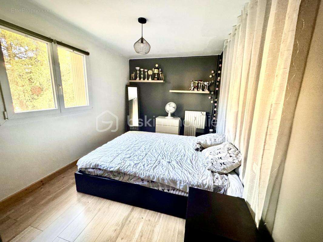 Magnifique appartement  81m² 4 pièces avec un garage, parking, 2 terrasses et une cave - photo 7