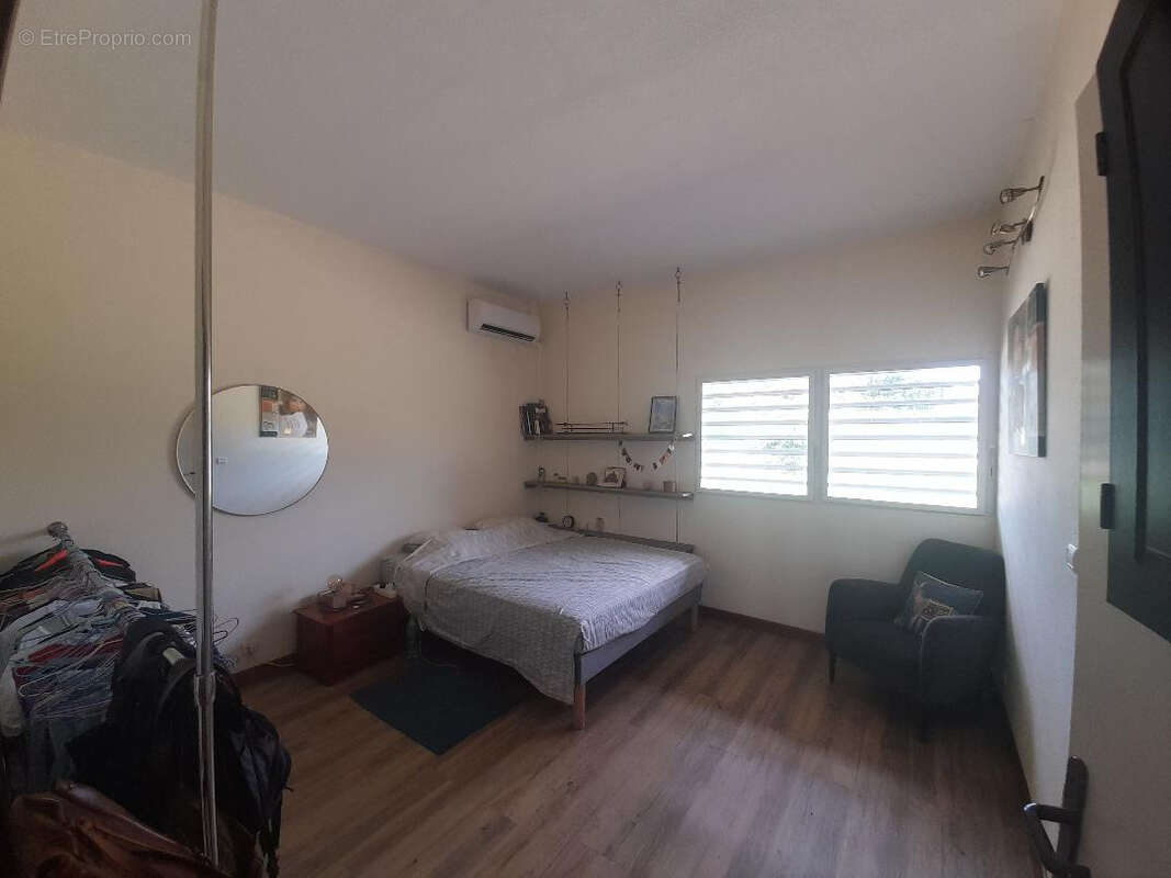 Maison à REMIRE-MONTJOLY