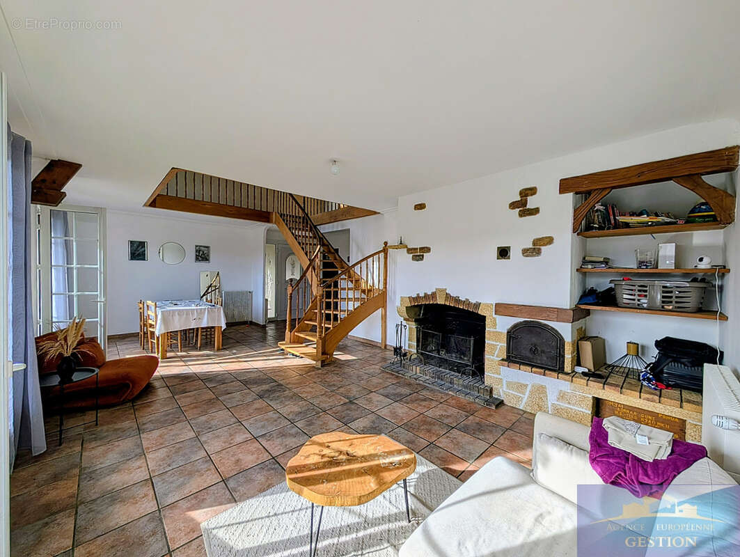 Maison à AUREILHAN