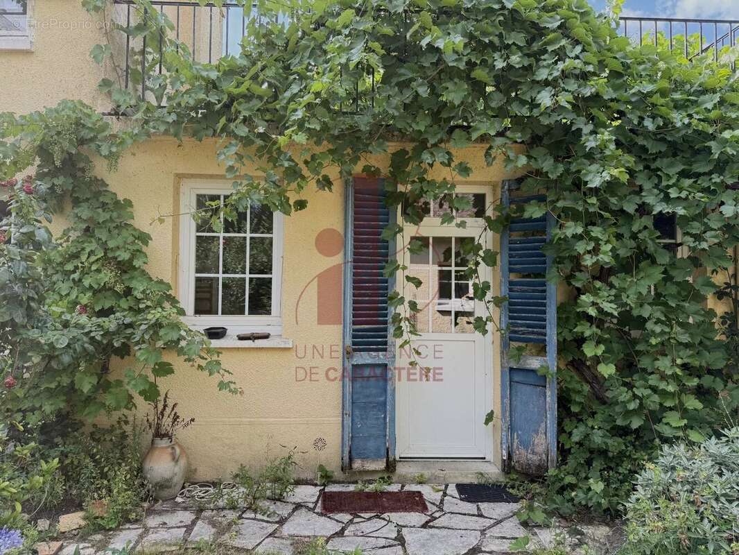 Maison à FONTAINEBLEAU