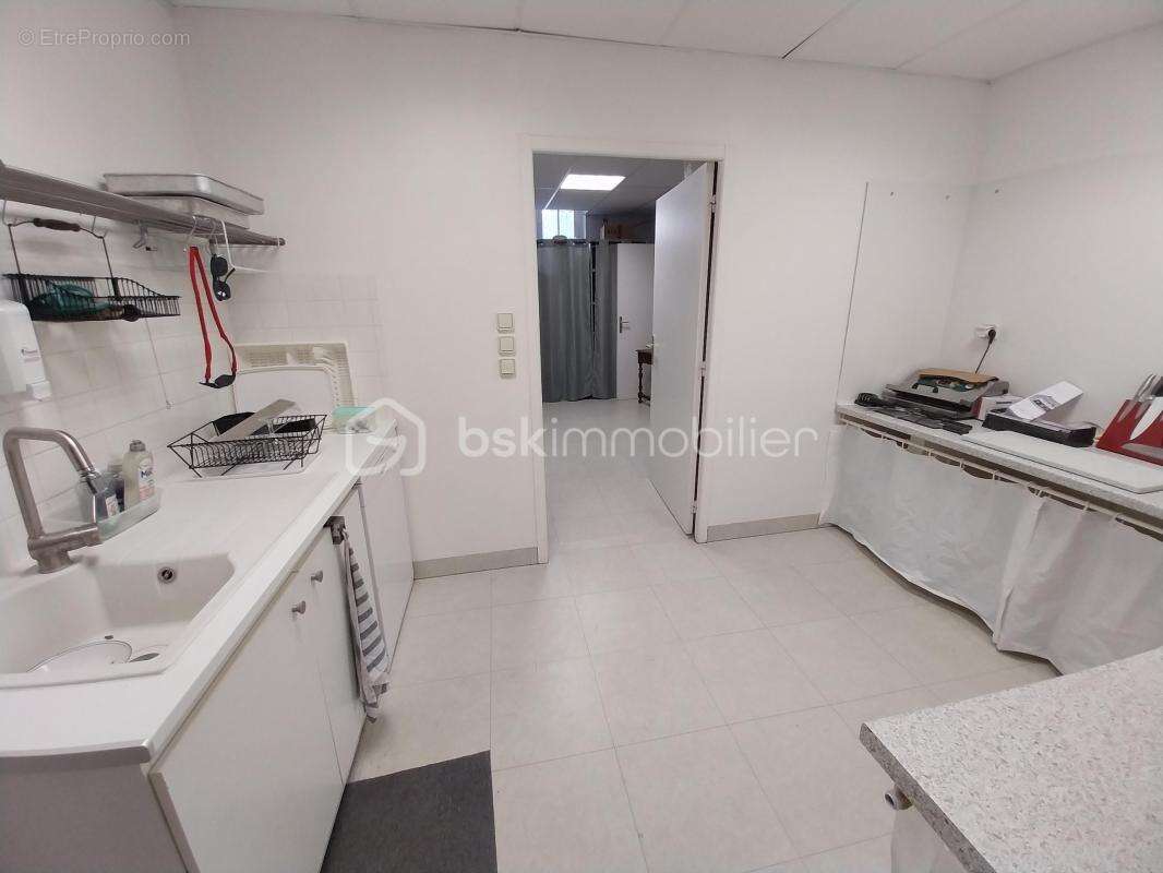 Grande maison avec dépendances + maison à rénover - photo 17