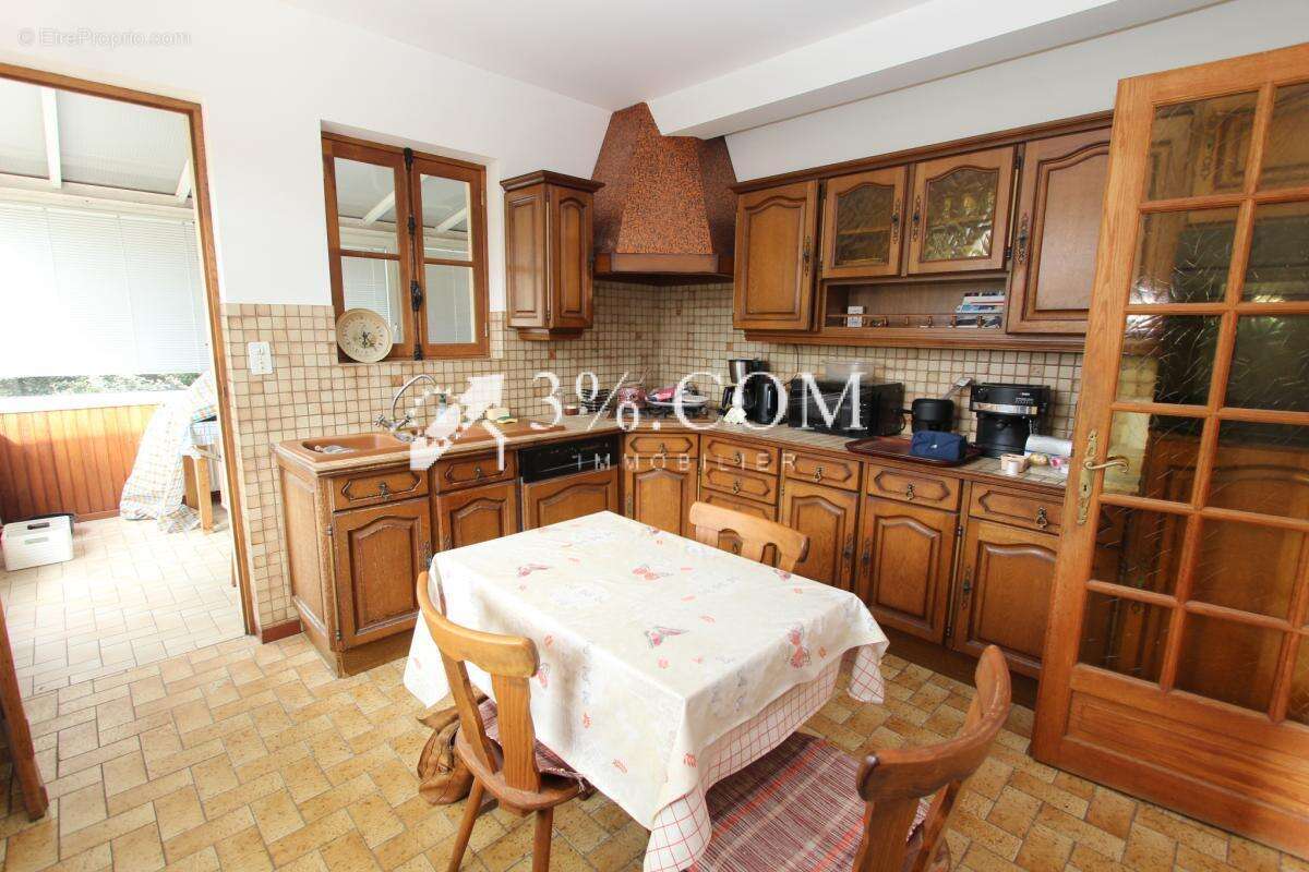 Maison 5 pièces 156 m2 - 3 chambres - Jardin - Sous-sol comp - photo 3