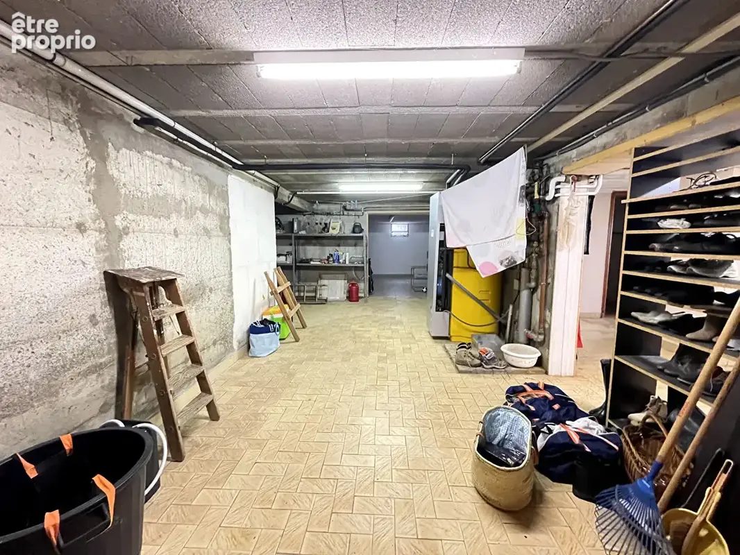 Maison familiale lumineuse de 190m² avec piscine sur 1 500 m² de terrain - photo 16