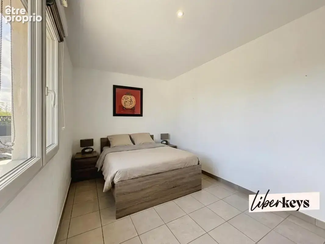 Maison contemporaine de plain-pied avec piscine chauffée — Cadre zen & DPE A - photo 11