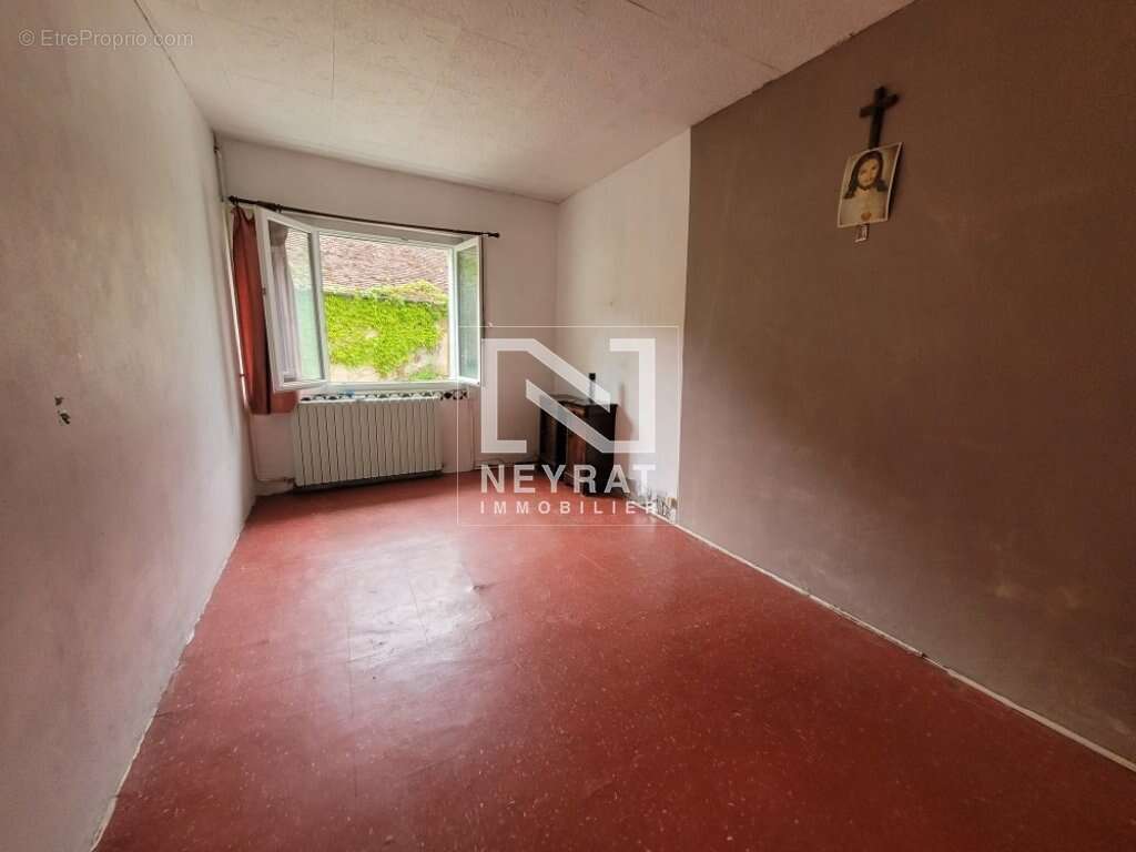 Maison à LA MOTTE-SAINT-JEAN