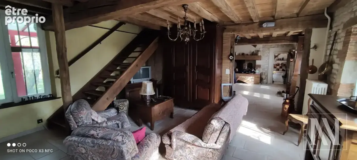 Maison de Campagne sur la commune de Fays la Chapelle - photo 5