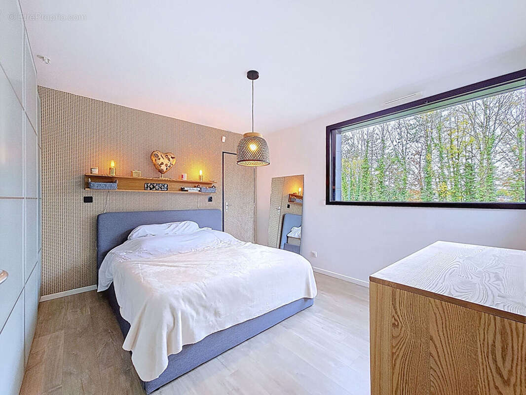 Maison à SAINT-LEGER-DU-BOURG-DENIS