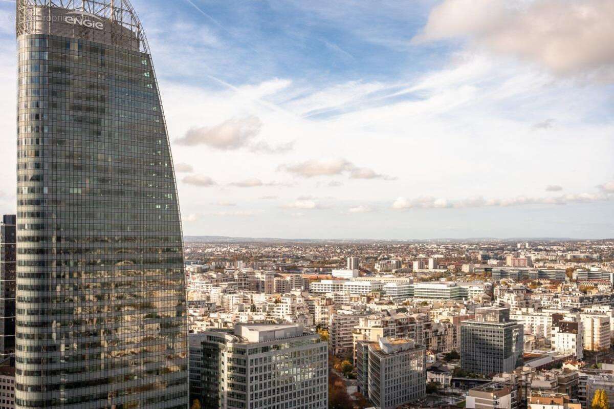 Appartement à COURBEVOIE