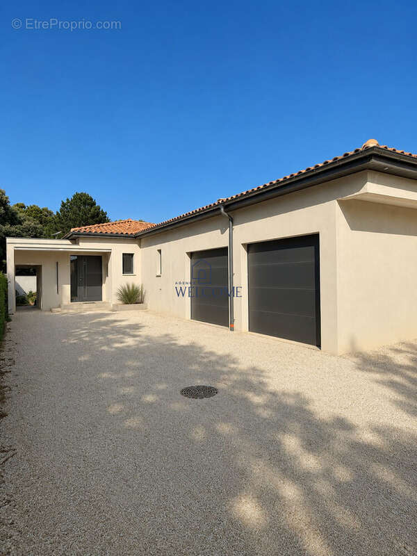Maison à BOLLENE