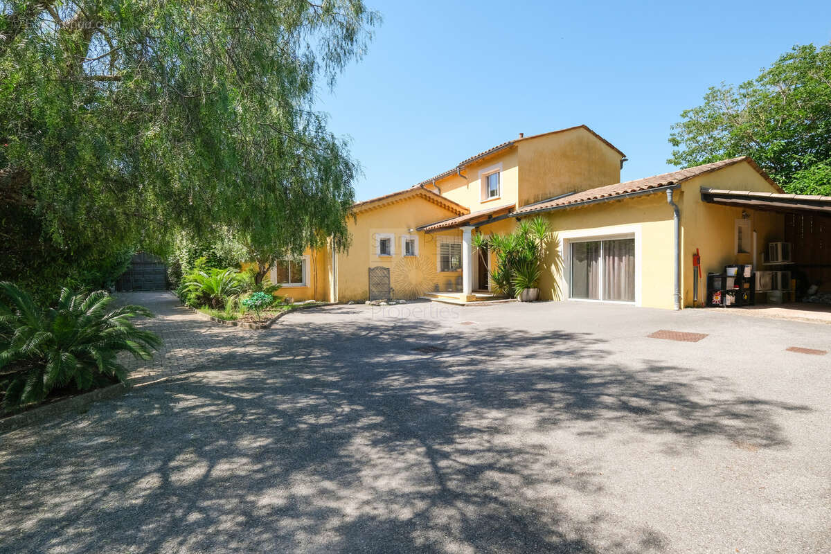 Maison à VILLENEUVE-LOUBET
