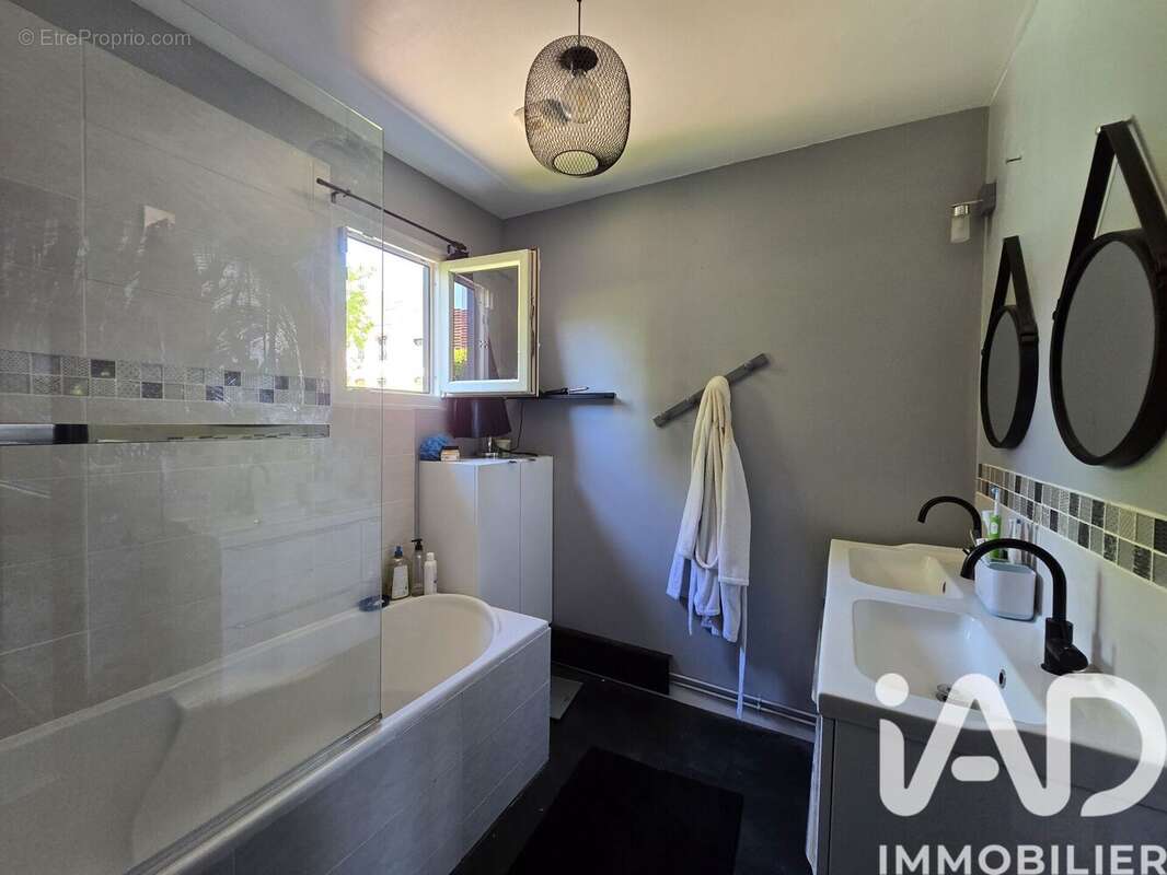 Photo 6 - Maison à CHAUCONIN-NEUFMONTIERS