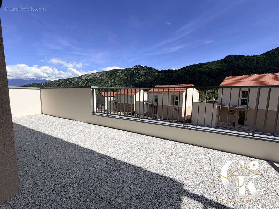 Appartement à SAINT-PAUL-DE-VARCES