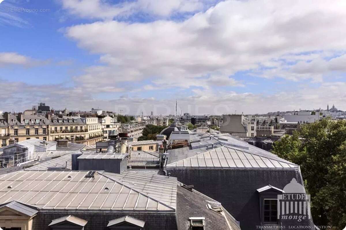 Appartement à PARIS-8E