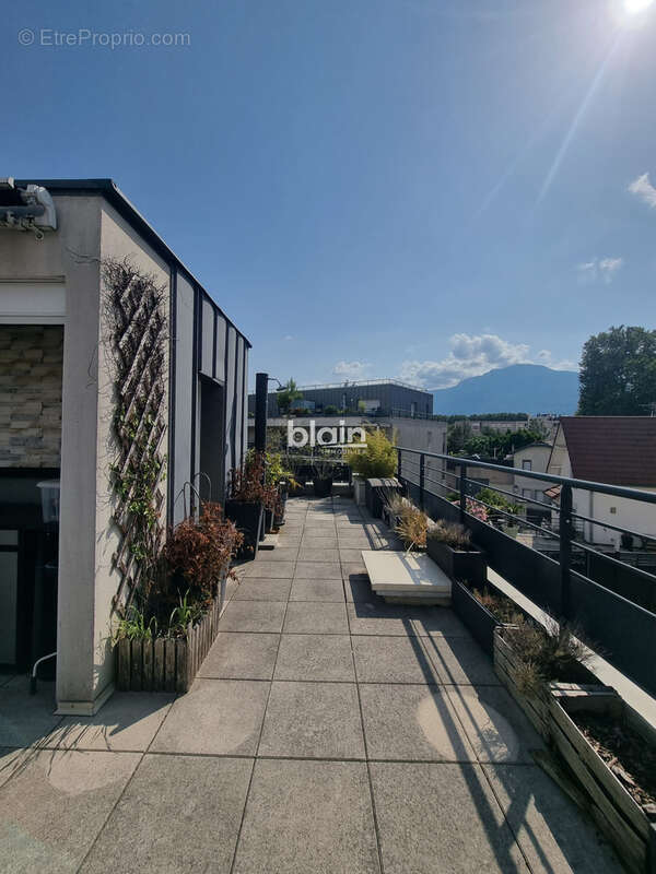 Grenoble t3 en rooftop + garage - photo 3