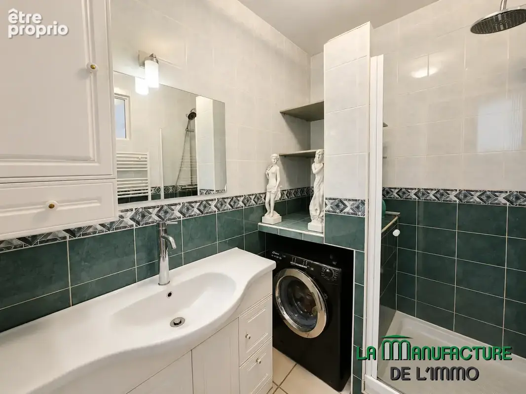 Appartement type f4 bis   67,33 m2 carrez (104,48 m2 au sol)   terrasse tropezienne   garage   stationnement - photo 6
