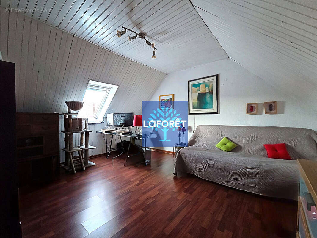 Maison à LEUDEVILLE