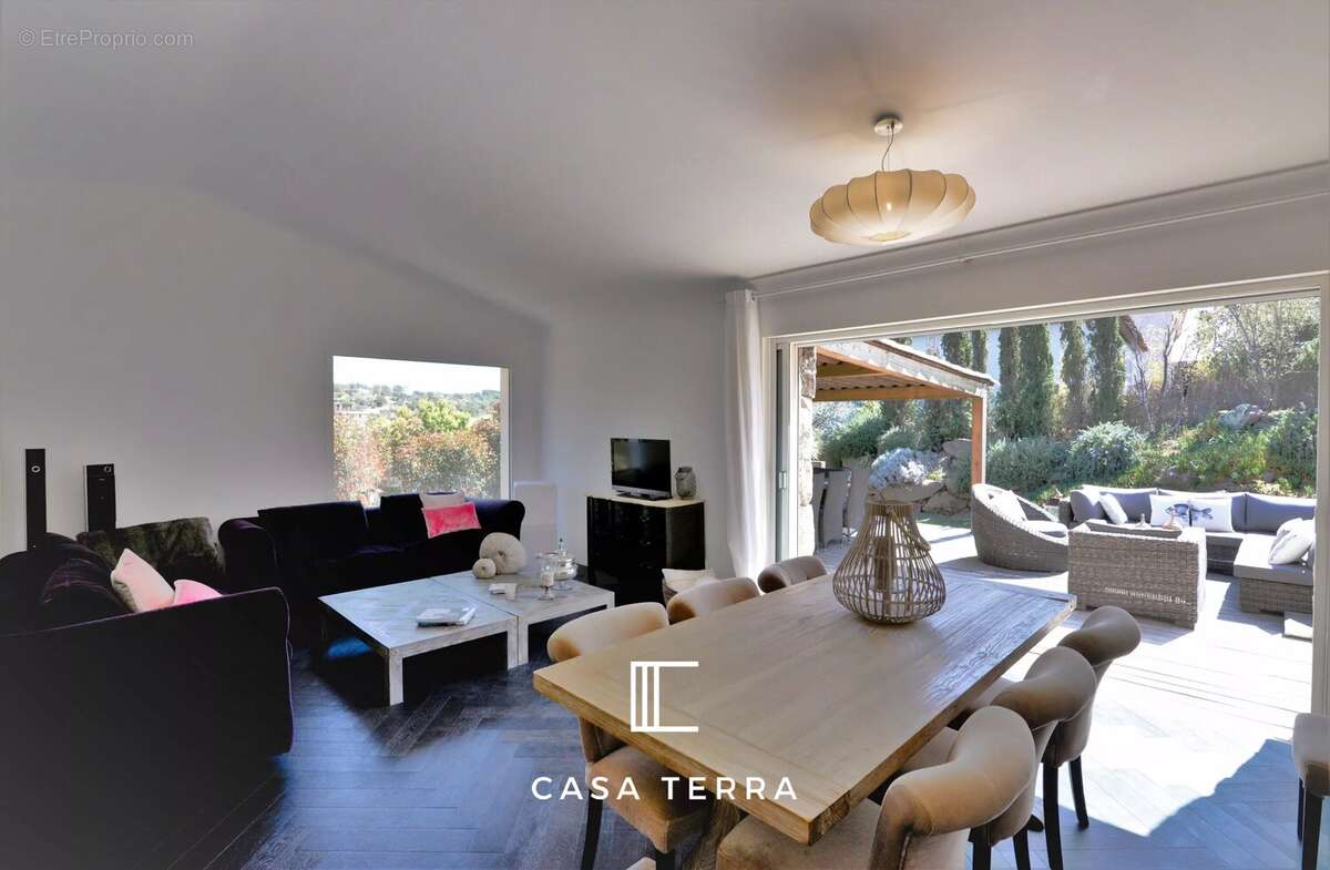 Maison à PORTO-VECCHIO