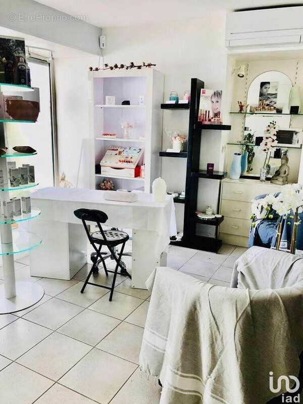 Photo 5 - Commerce à MANDRES-LES-ROSES