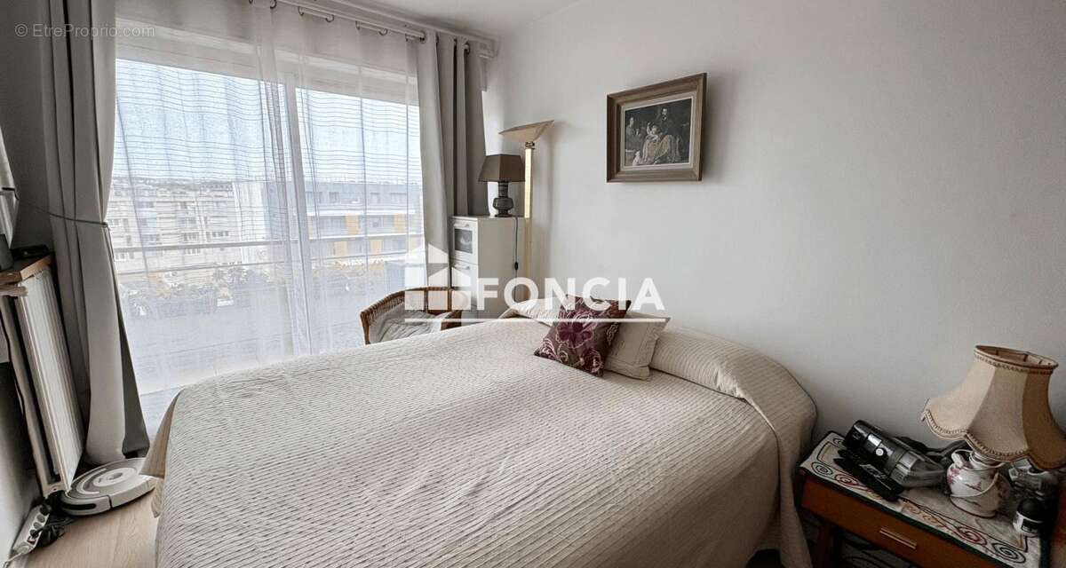 Appartement à FRESNES