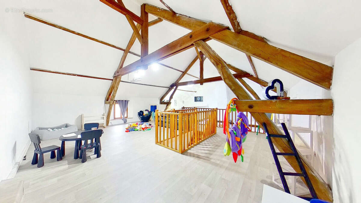 Maison Chaumont En Vexin 10 pièce(s) 270 m2 - photo 15