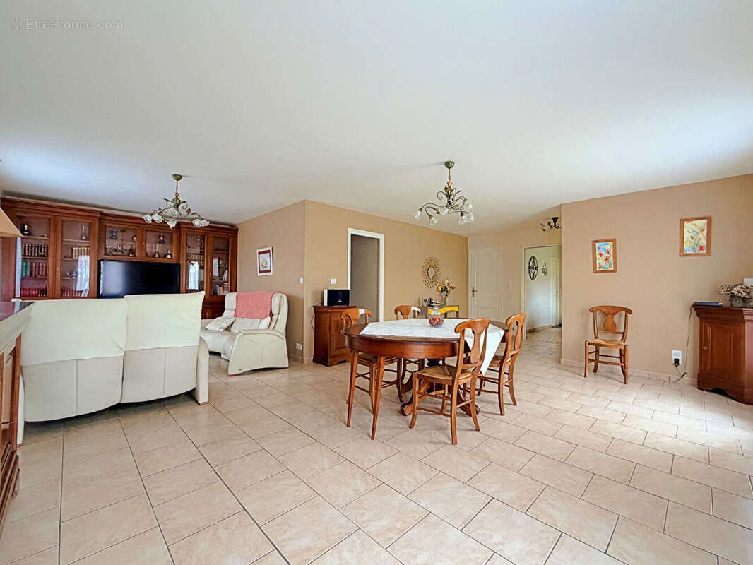 Maison à LA COURONNE