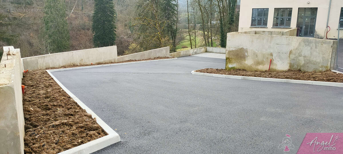 Appartement à BYANS-SUR-DOUBS