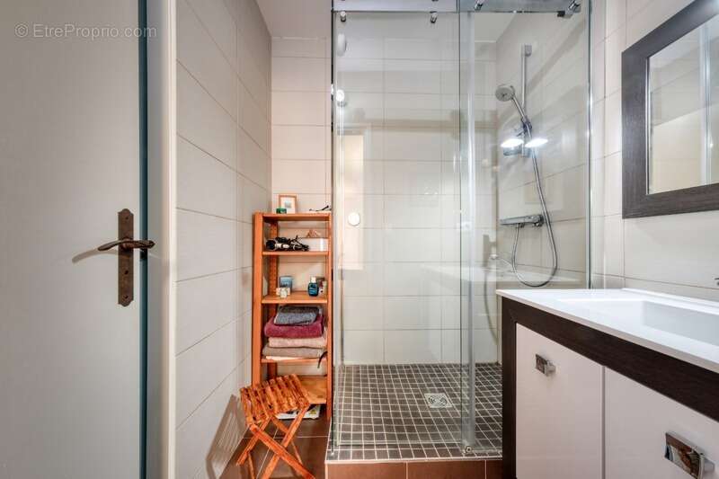 Appartement à NEAUPHLE-LE-CHATEAU