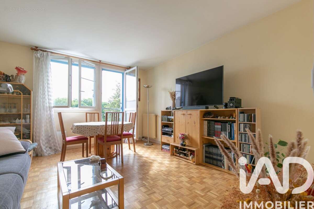 Photo 2 - Appartement à SAINT-MAUR-DES-FOSSES