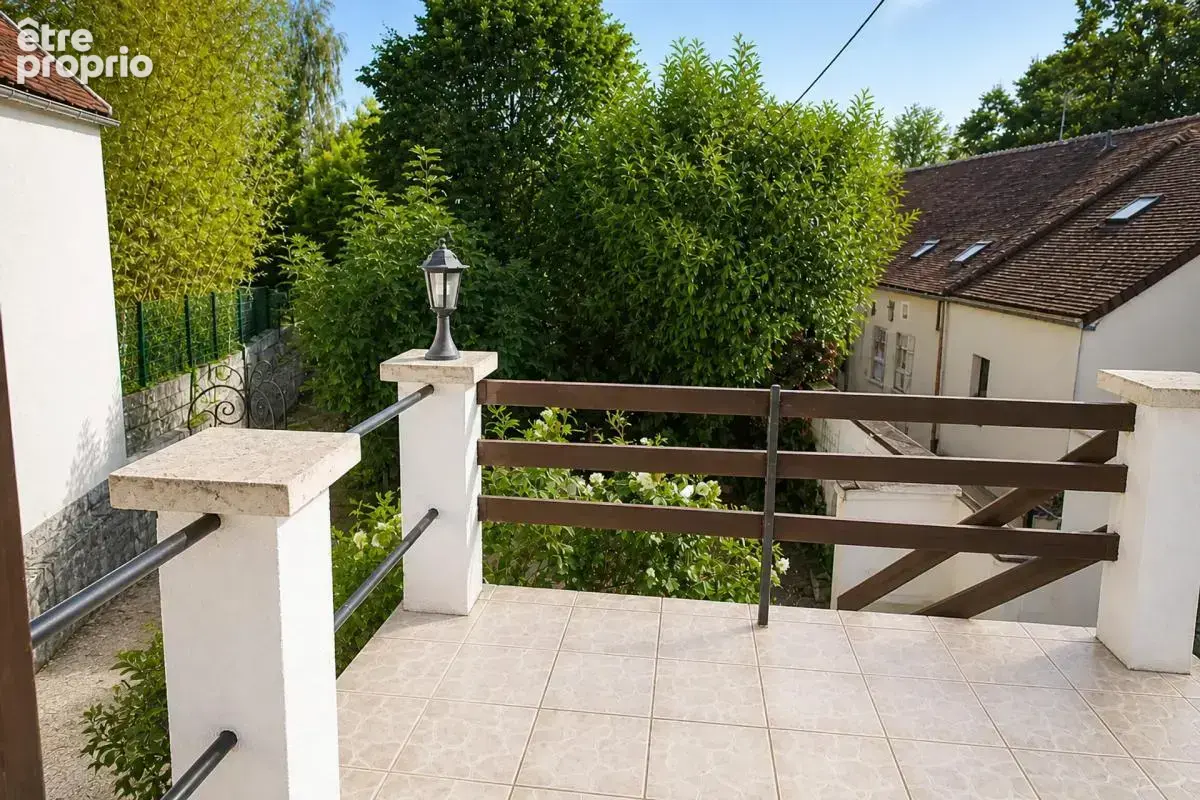 Maison de 4 pièces de 90 m² à Laroche-Saint-Cydroine - photo 10