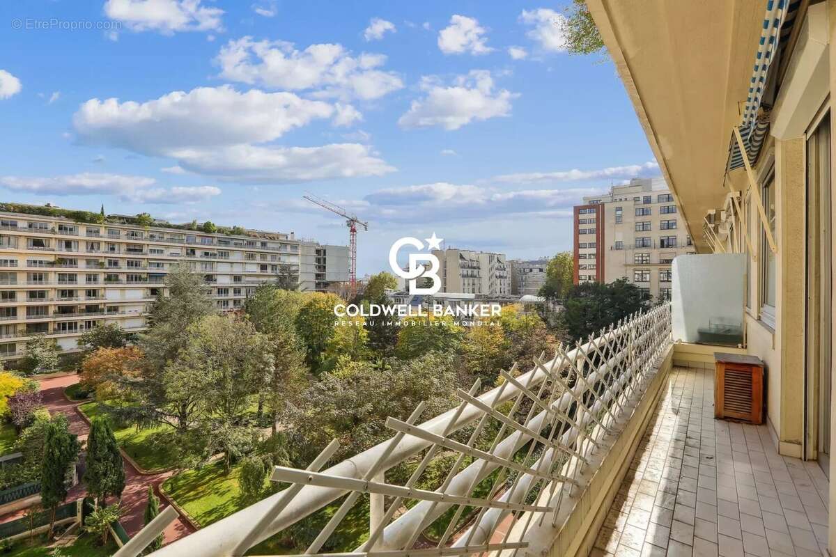 Appartement traversant avec balcons et vues verdoyantes face au Bois de Boulogne - photo 11
