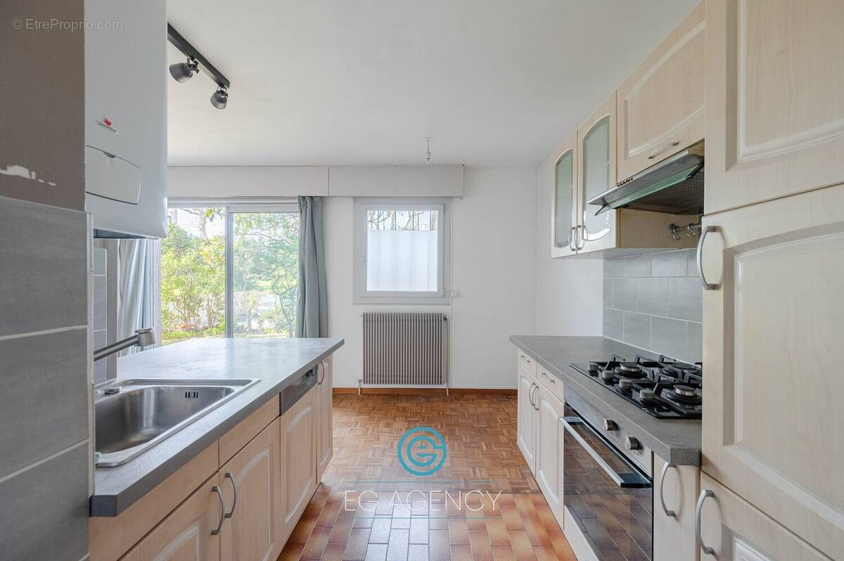 Appartement à MARSEILLE-9E