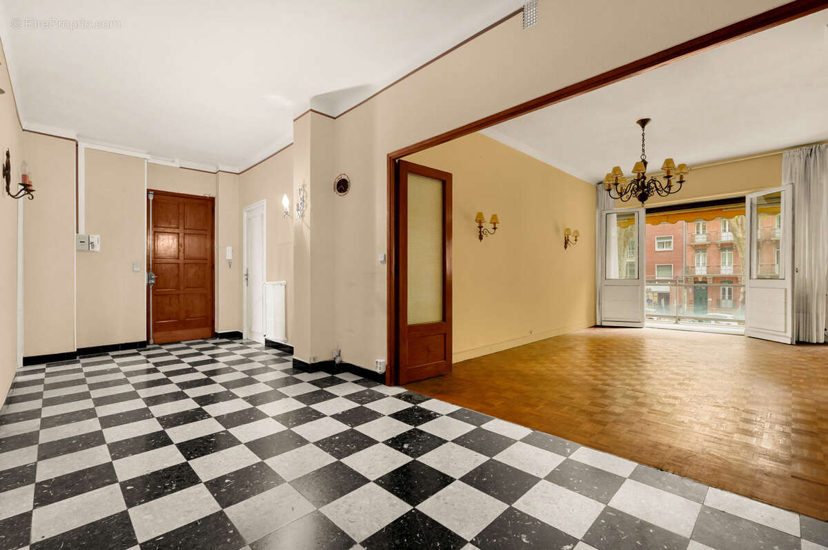 Commerce à TOULOUSE