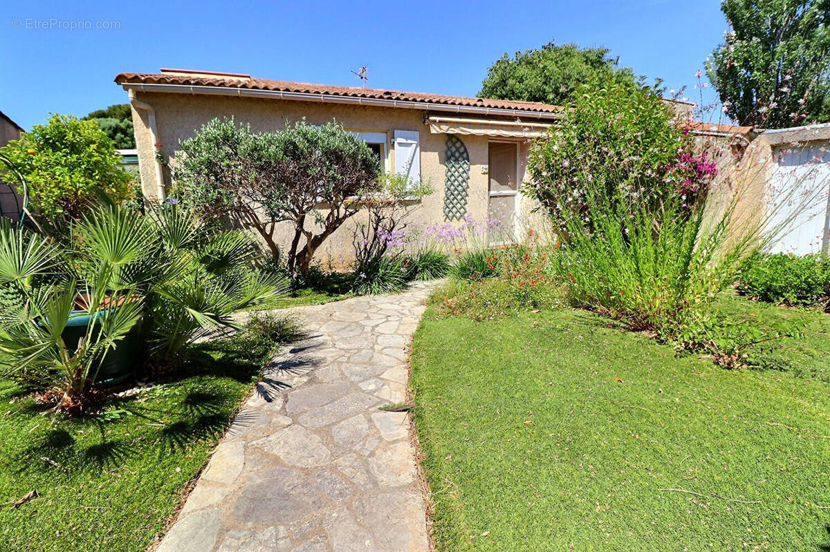 Maison à LA LONDE-LES-MAURES