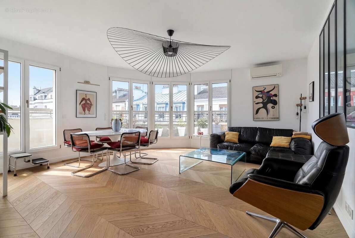 Appartement à LEVALLOIS-PERRET