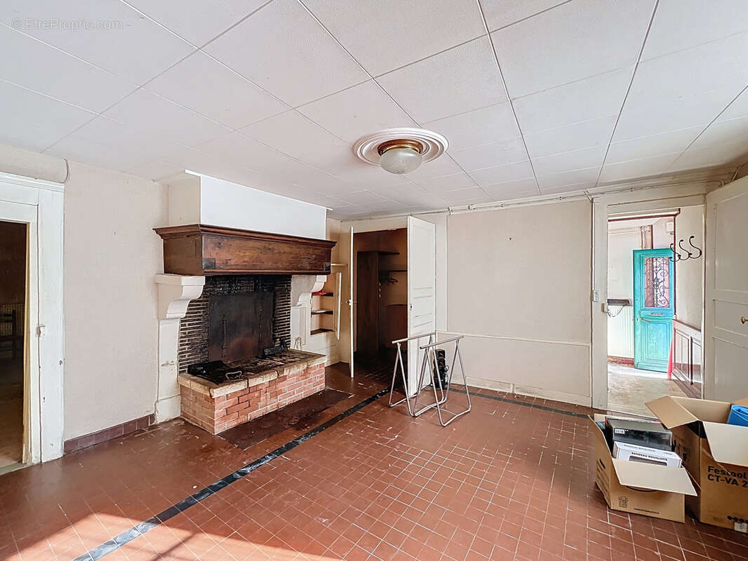 Maison à MONTIERS-SUR-SAULX