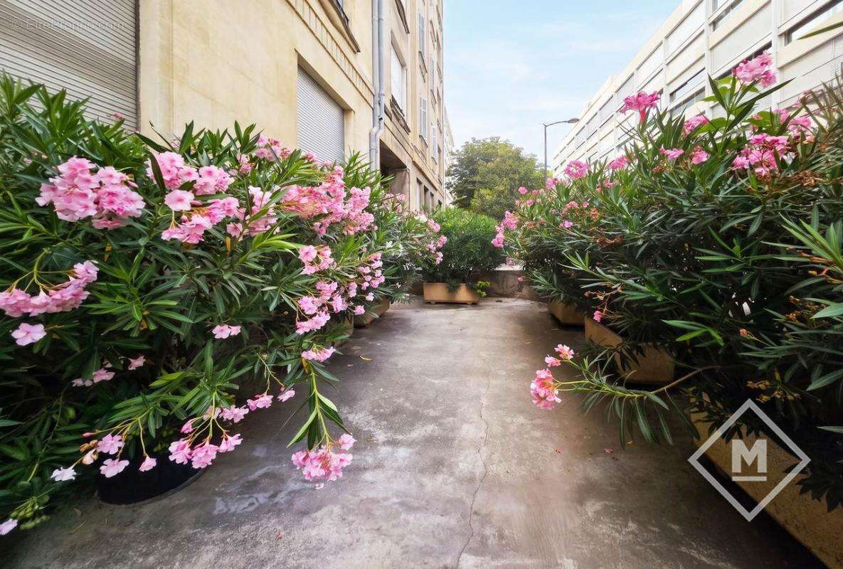 Superbe appartement T4 de 92m² avec climatisation, au 1er étage à Marseille 8ème - Carré d'Or - photo 20